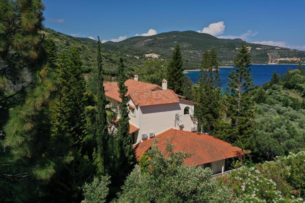 Vkastri Aparthotel Vasiliki  Ngoại thất bức ảnh