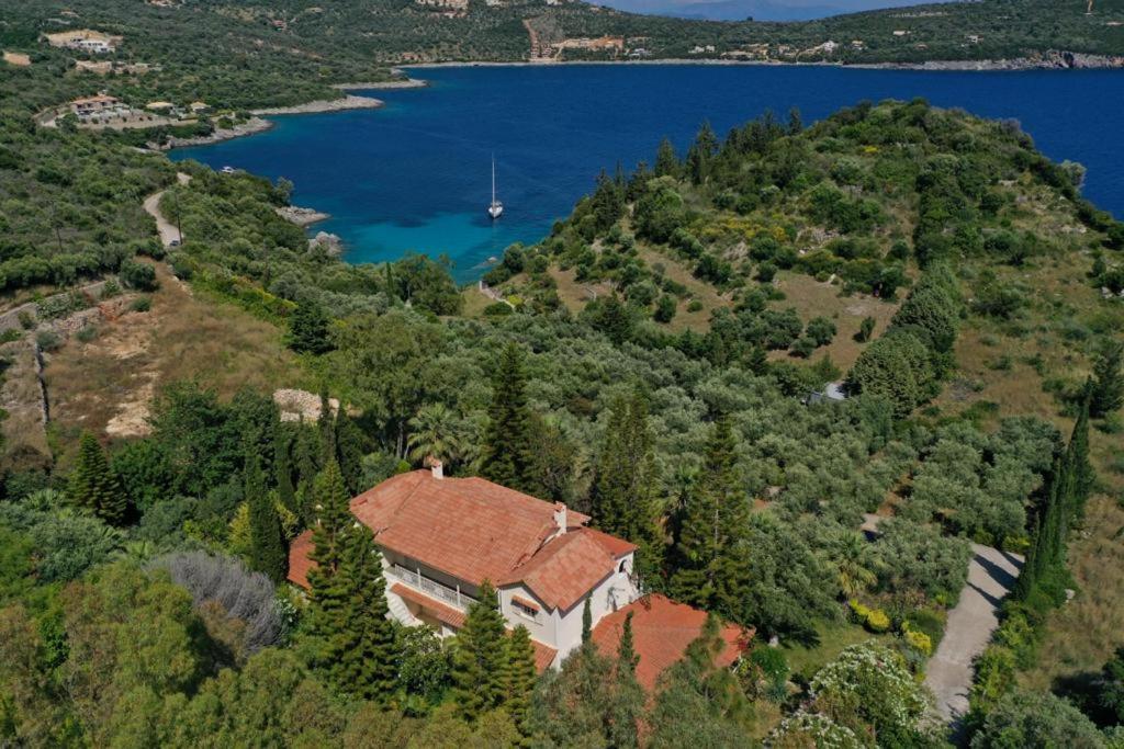 Vkastri Aparthotel Vasiliki  Ngoại thất bức ảnh