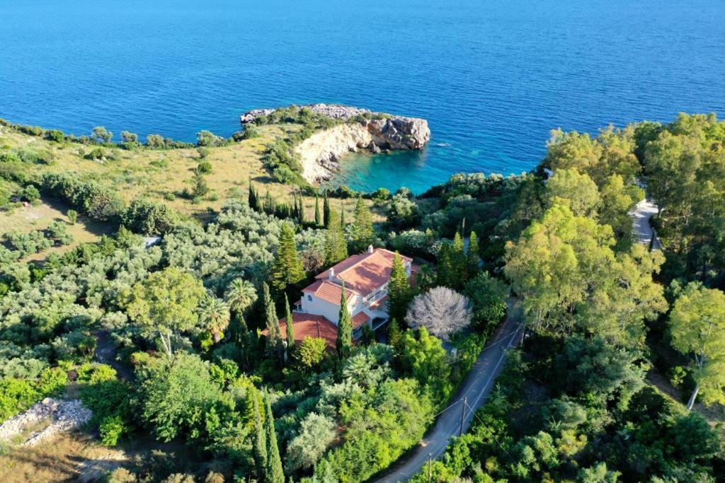 Vkastri Aparthotel Vasiliki  Ngoại thất bức ảnh