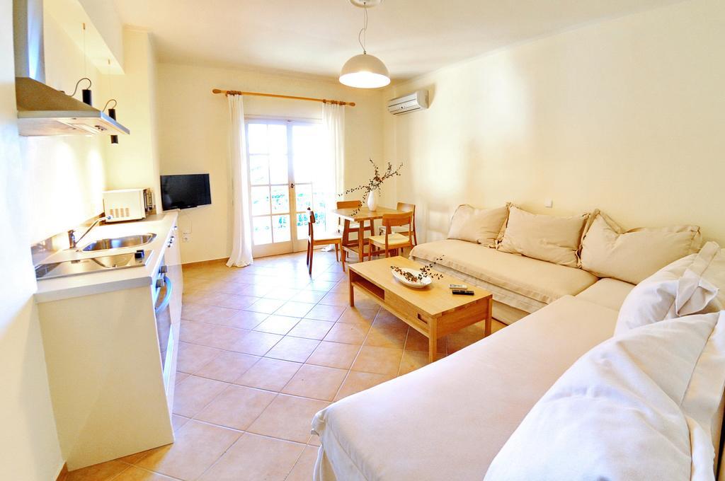 Vkastri Aparthotel Vasiliki  Ngoại thất bức ảnh